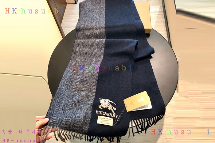 NEW 버버리 스카프 신상 B5475555
