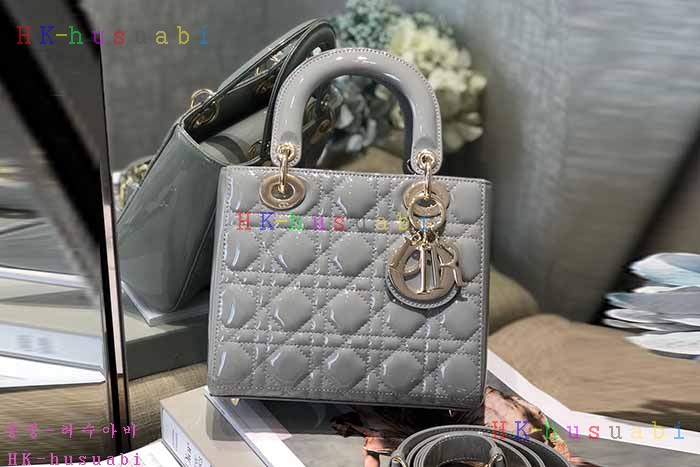 ★미러급★ 디올 레이디백 DR 953321
