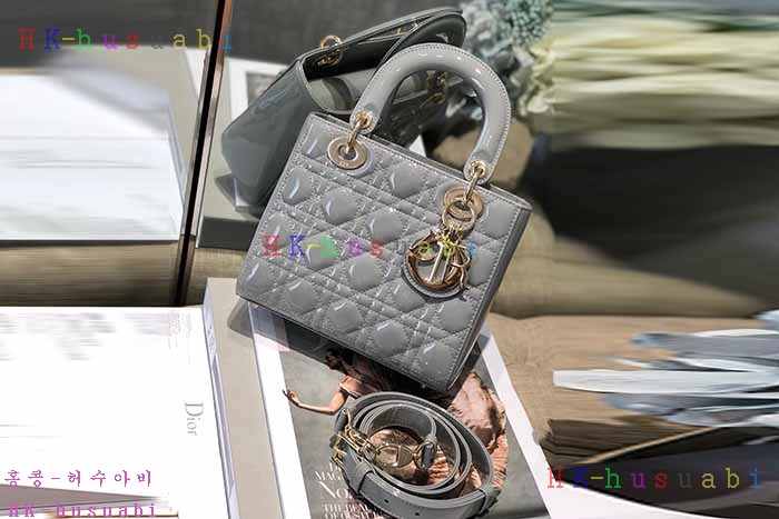 ★미러급★ 디올 레이디백 DR 953321