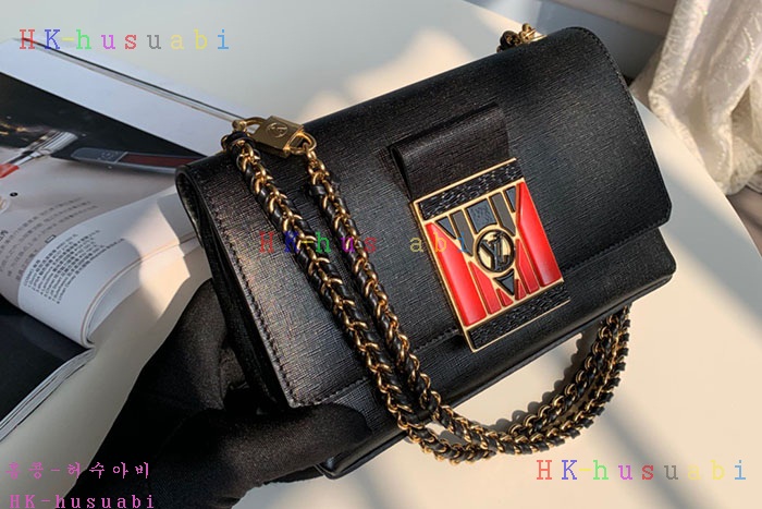 ★미러급★ 루이비통 포쉐트 셀마  M55650