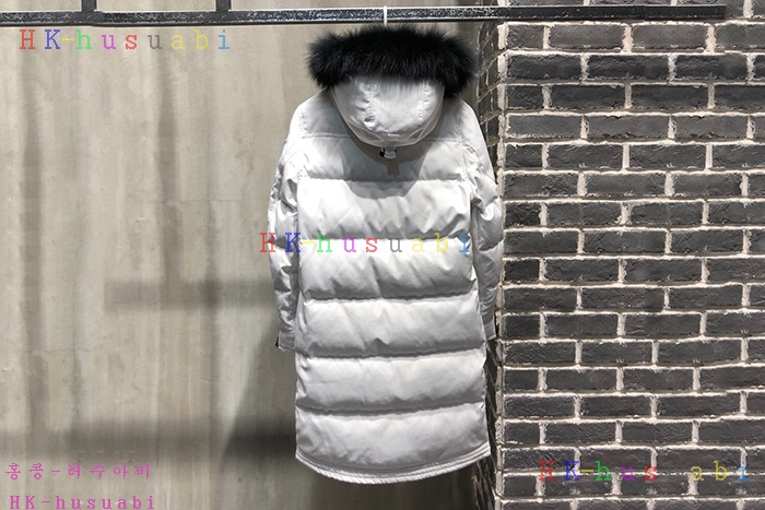 NEW 무스너클 패딩 신상 M 45822210