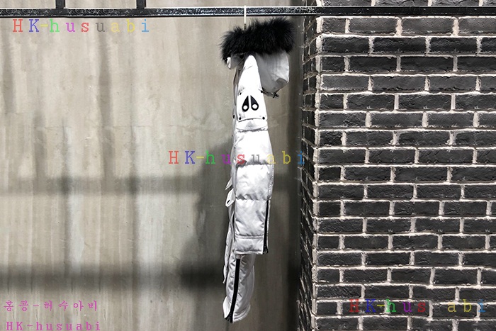 NEW 무스너클 패딩 신상 M 45822210