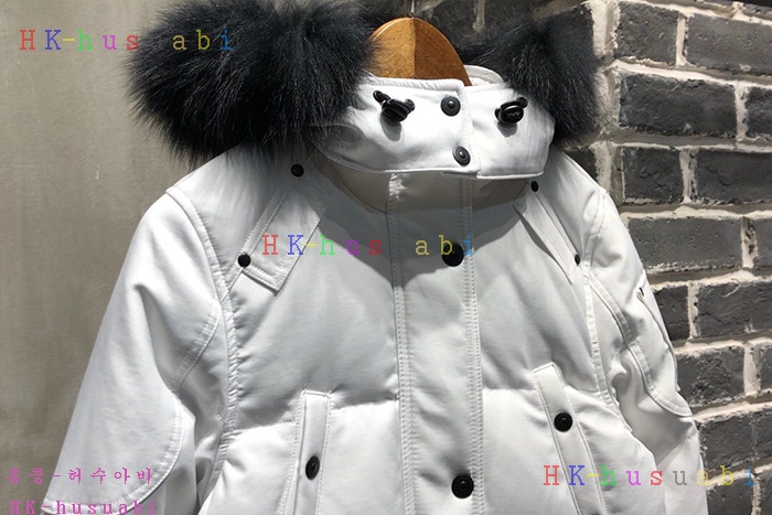 NEW 무스너클 패딩 신상 M 45822210