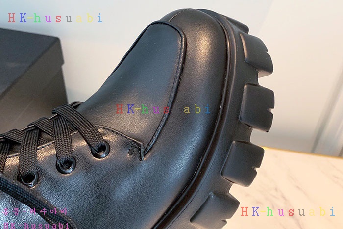NEW 프라다 신발 신상 P 679950