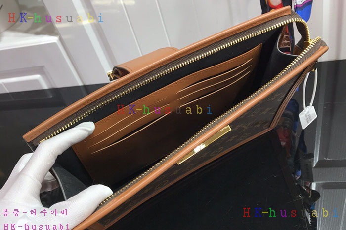 ★미러급★ 루이비통  도핀 클러치  M44178-2