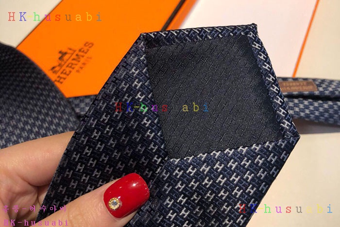 NEW 에르메스 넥타이 신상 H 7554075