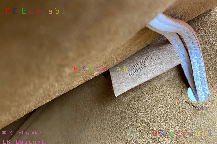 ★미러급★ 로에베 홀스슈 숄더백 LW 8845220-4