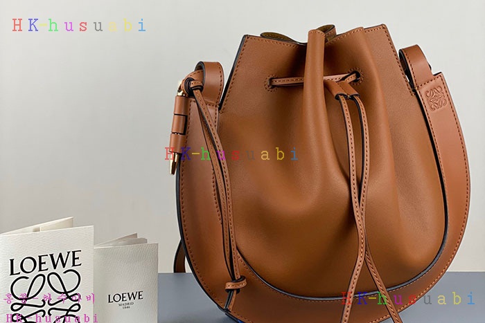 ★미러급★ 로에베 홀스슈 숄더백 LW 8845220-2