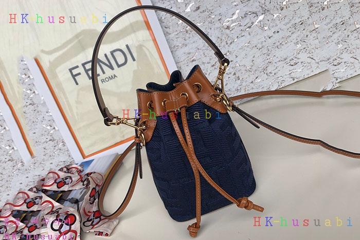 ★미러급★ 펜디 몬트레조 버킷백 FD 225810-3