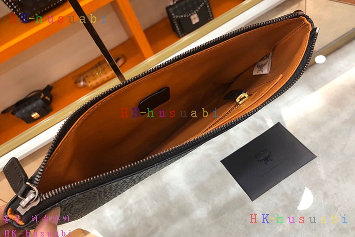 NEW 엠씨엠 클러치 신상 M 222421