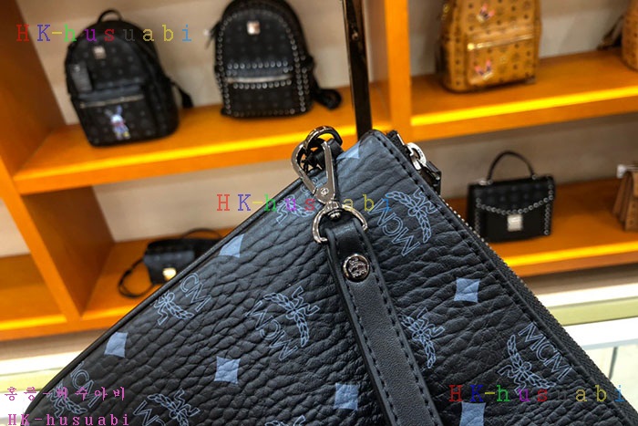 NEW 엠씨엠 클러치 신상 M 222421