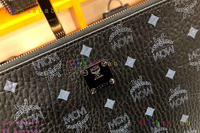 NEW 엠씨엠 클러치 신상 M 222421