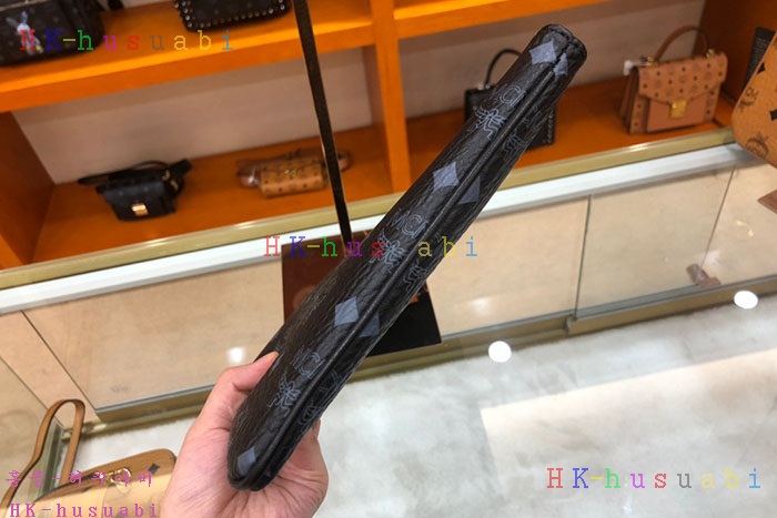 NEW 엠씨엠 클러치 신상 M 222421