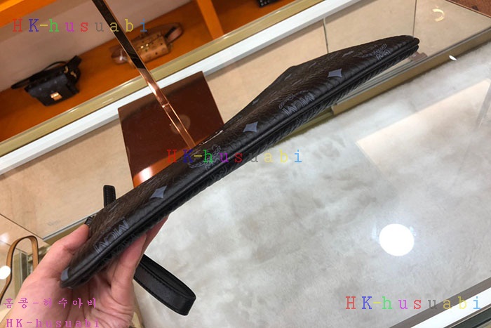 NEW 엠씨엠 클러치 신상 M 222421