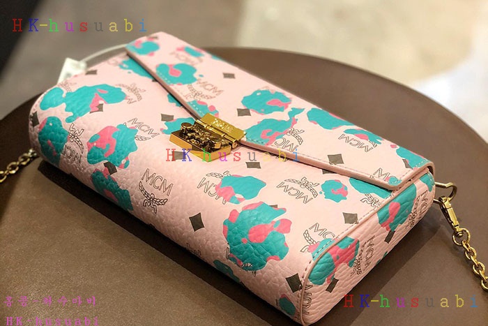 NEW 엠씨엠 숄더백 신상 M 222431