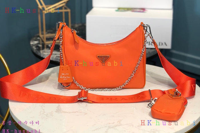 ★미러급★ 프라다 나일론 체인스트랩 호보백 1BH204-8