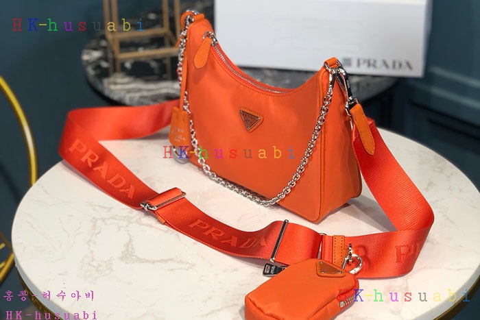 ★미러급★ 프라다 나일론 체인스트랩 호보백 1BH204-8