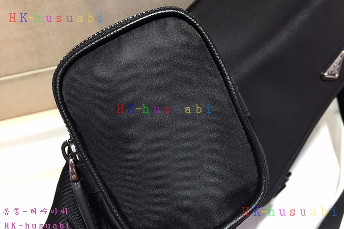 ★미러급★ 프라다 나일론 메신저백  P 2VD768B
