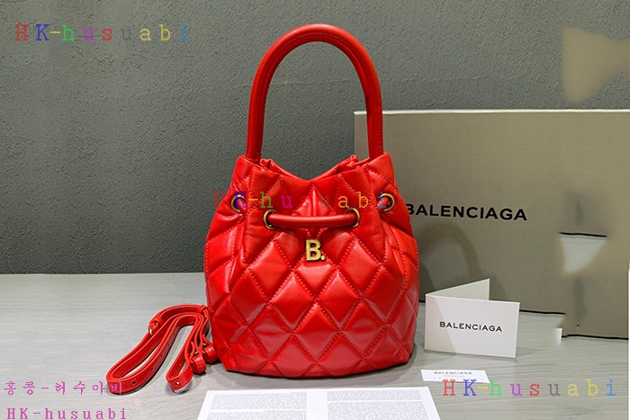 ★미러급★ 발렌시아가 B로고 퀄팅 버킷백 BL 600327-2