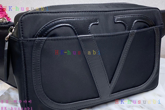 ★미러급★ 발렌티노  V로고 힙색 벨트백 V 335240
