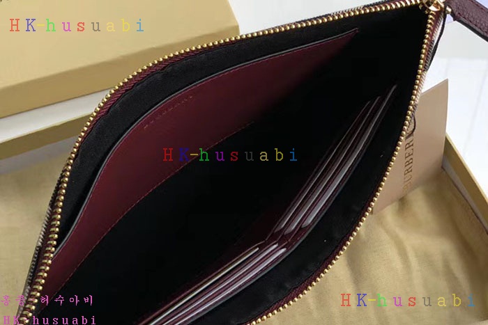 NEW 버버리 가죽 클러치  BB 299667