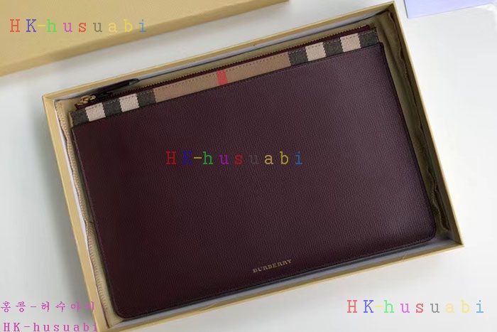 NEW 버버리 가죽 클러치  BB 299667