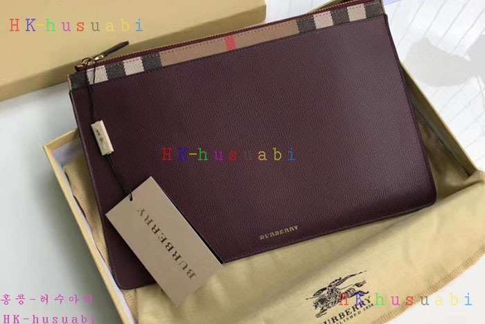 NEW 버버리 가죽 클러치  BB 299667