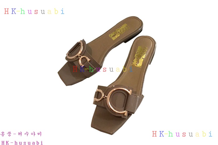 NEW 페라가모 여성용 슬리퍼 F248850