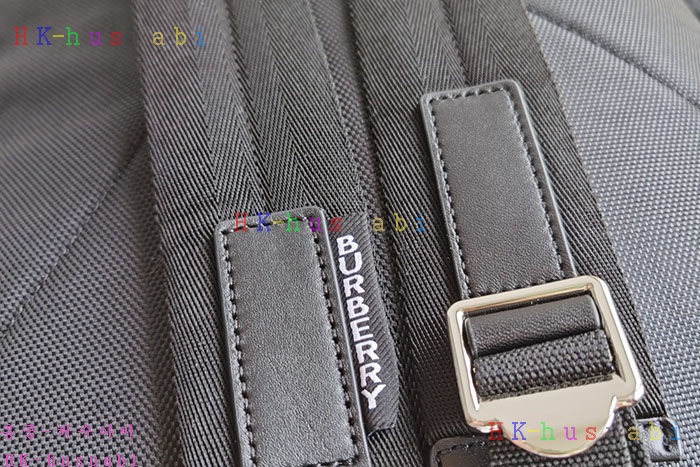 ★미러급★ 버버리 아플리케 나일론 네비스 백팩 BB 2222584