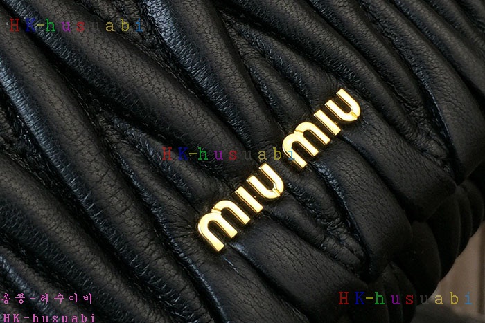 ★미러급★ 미우미우 마틀라쎄 클러치 M 5BH080-2(2컬러)