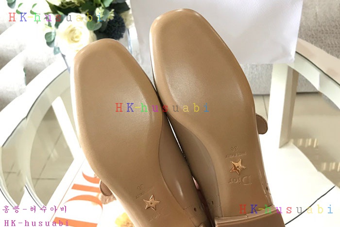 NEW 디올 신발 신상 DR 5822502