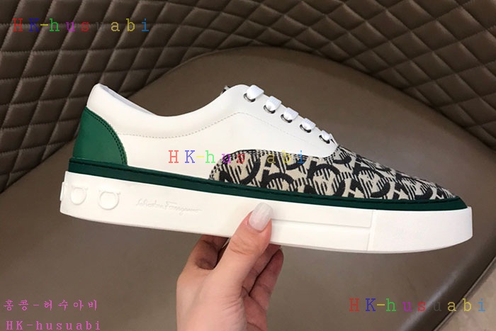 NEW 페라가모 스니커즈 신상 F5733321