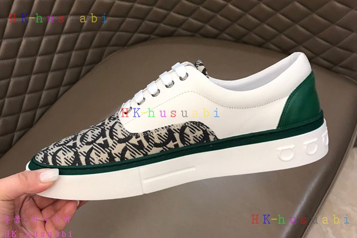 NEW 페라가모 스니커즈 신상 F5733321