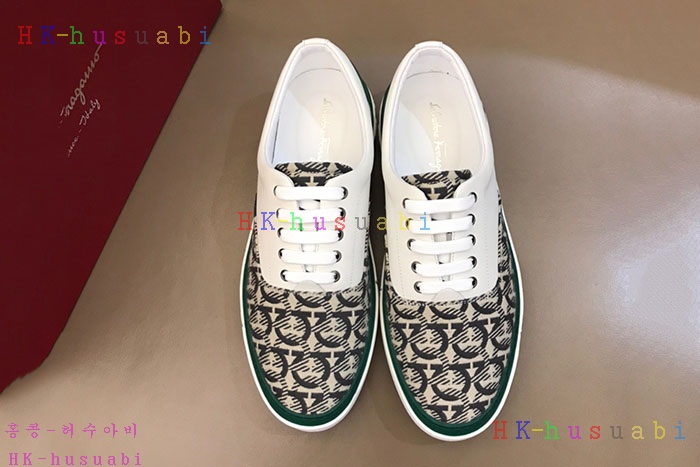 NEW 페라가모 스니커즈 신상 F5733321