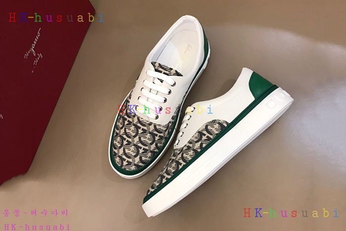 NEW 페라가모 스니커즈 신상 F5733321