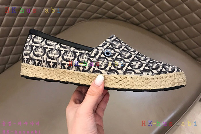NEW 페라가모 에스파듀 신상 F5733320