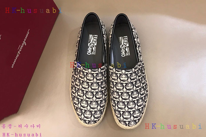 NEW 페라가모 에스파듀 신상 F5733320
