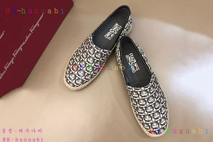 NEW 페라가모 에스파듀 신상 F5733320