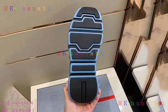 NEW 프라다 남성용 스니커즈 P 414001