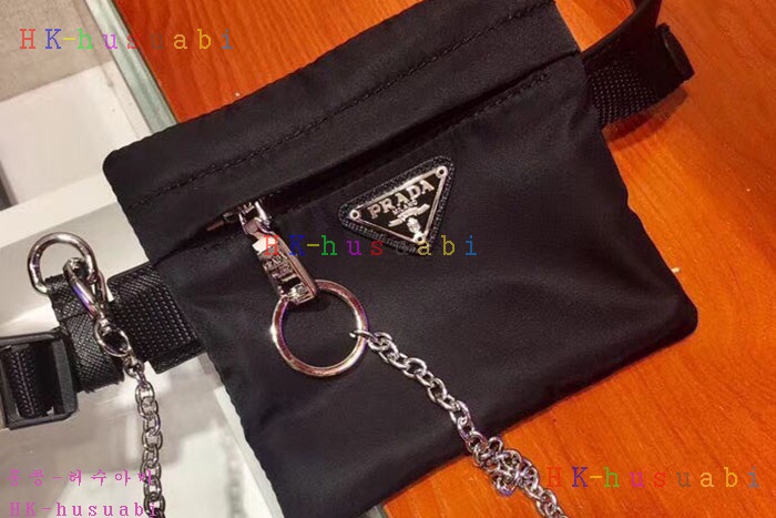 ★미러급★ 프라다 힙색   P 272250
