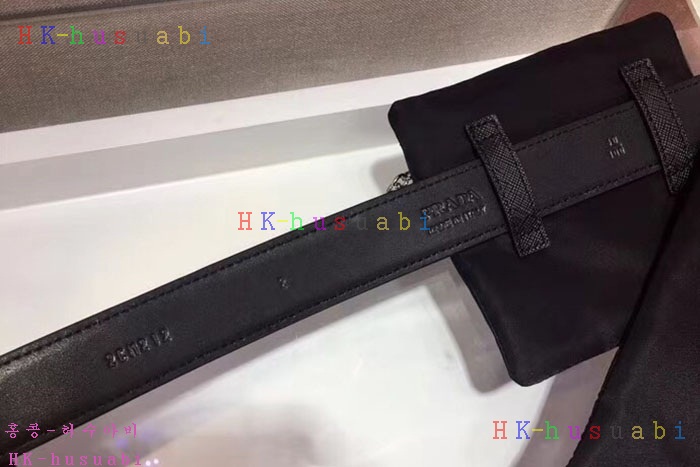 ★미러급★ 프라다 힙색   P 272250