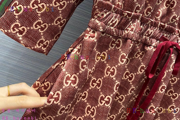 NEW 구찌 원피스 신상 GU 924502