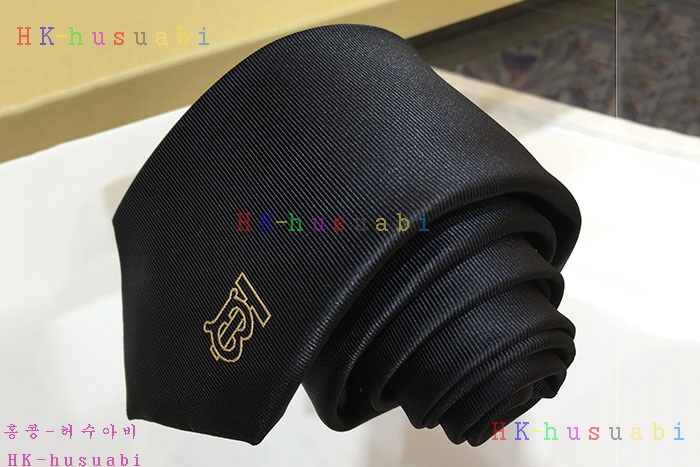NEW 버버리 넥타이 신상 BB 724112