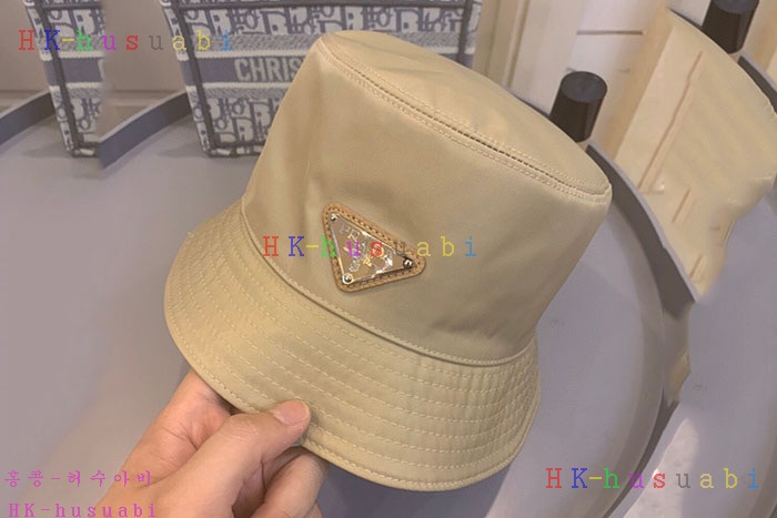 NEW 프라다 모자 신상 P 427010