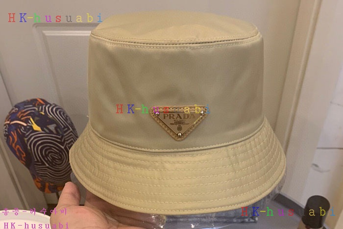 NEW 프라다 모자 신상 P 427010