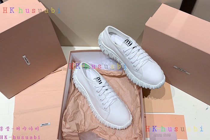 NEW 미우미우 신발 신상 M 4236222