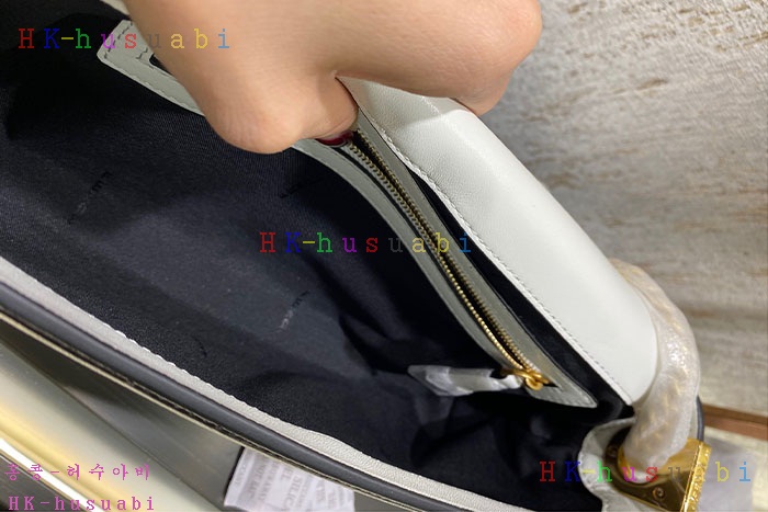 ★미러급★펜디 바게트백 FD 88733