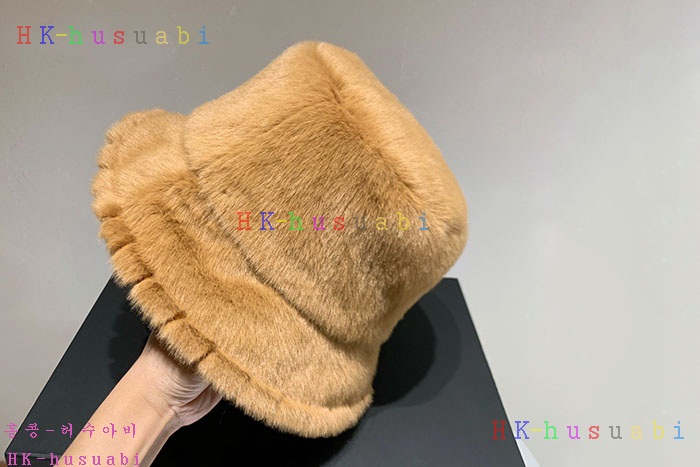 NEW 셀린느 모자 신상 C 444720