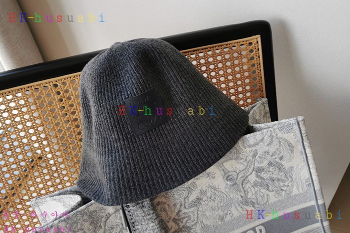 NEW 로에베 모자 신상 LW 255504