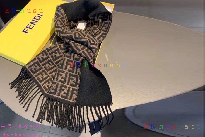NEW 펜디 머플러 신상 FD 22433